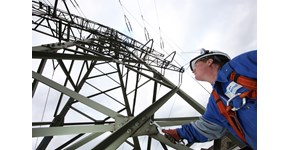 Wartung von Stromleitungen Wartung von Stromleitungen