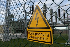Schild Hochspannung Schild Hochspannung
