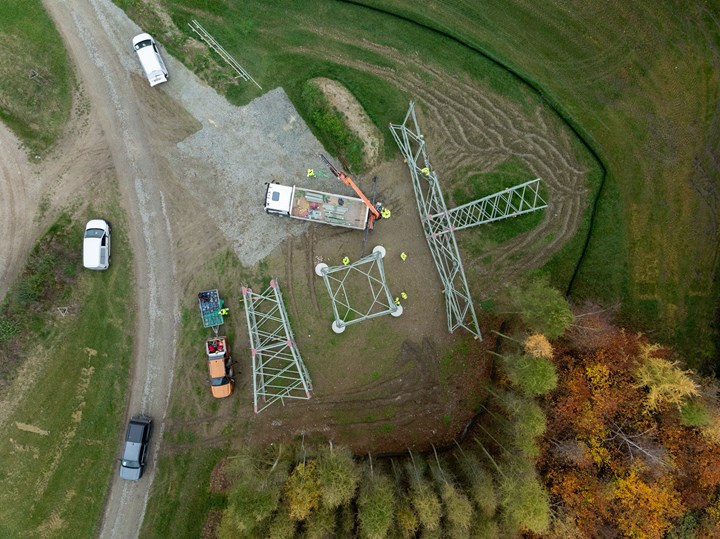 241106_MITNETZ_STROM_Drohne_Crossen-Herlasgrün_Mast-0991
