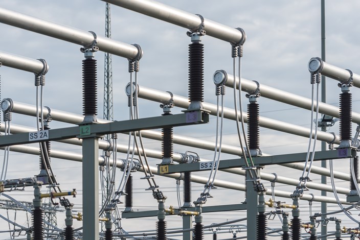 Sammelschienen im Umspannwerk Sammelschienen im Umspannwerk