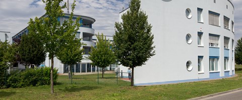 Servicecenter in Kolkwitz Klein Galgow- Außenaufnahme bei bewölktem Himmel Servicecenter in Kolkwitz Klein Galgow- Außenaufnahme bei bewölktem Himmel