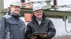 Mitarbeiter von EV-Guben und MITNETZ STROM im Umspannwerk Guben Mitarbeiter von EV-Guben und MITNETZ STROM im Umspannwerk Guben