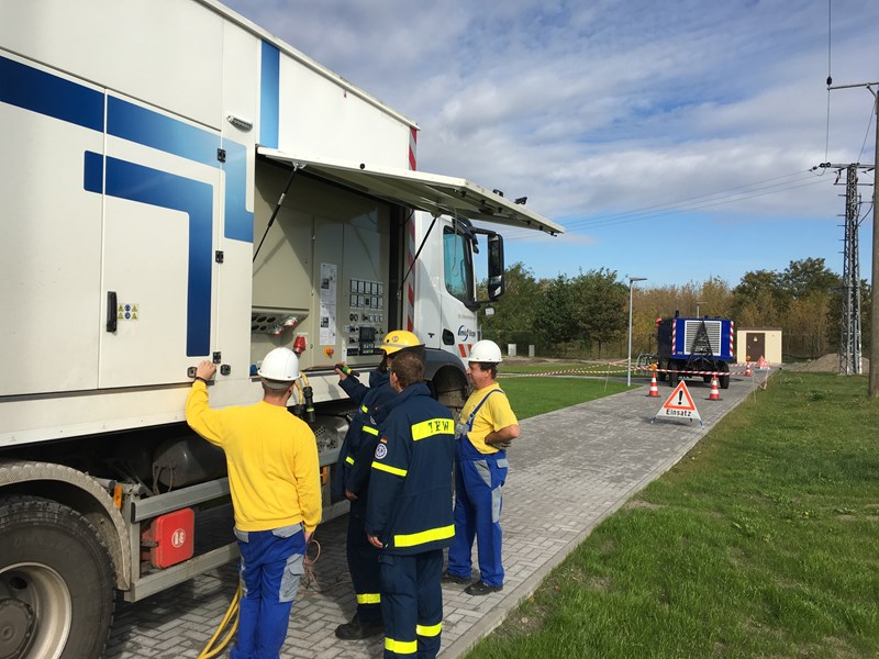 MITNETZ -schult-THW_0150 dies