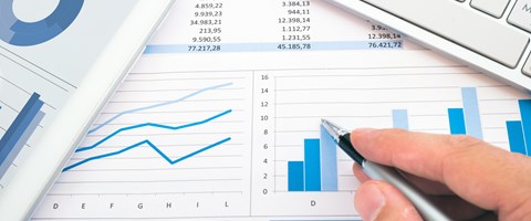 tabelle-diagramme-stift-hand-tastatur tabelle-diagramme-stift-hand-tastatur