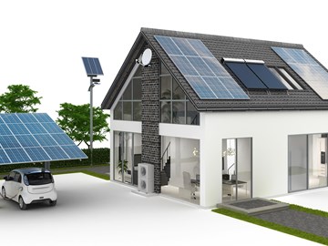 Weißes Haus mit PV und Ladesäule_iStock-1126627224 Weißes Haus mit PV und Ladesäule_iStock-1126627224
